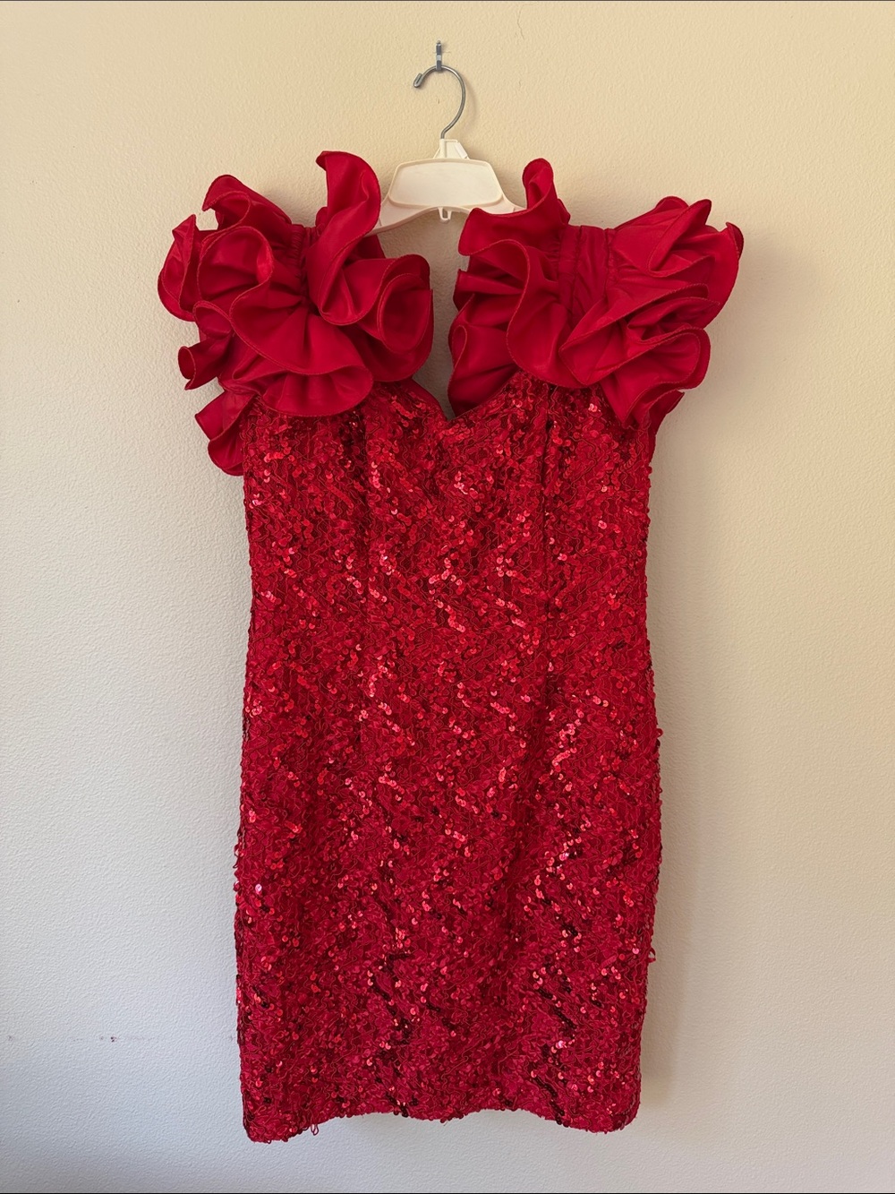 Dave & Johnny Red Sequin Ruffle-Shoulder Cocktail Dress